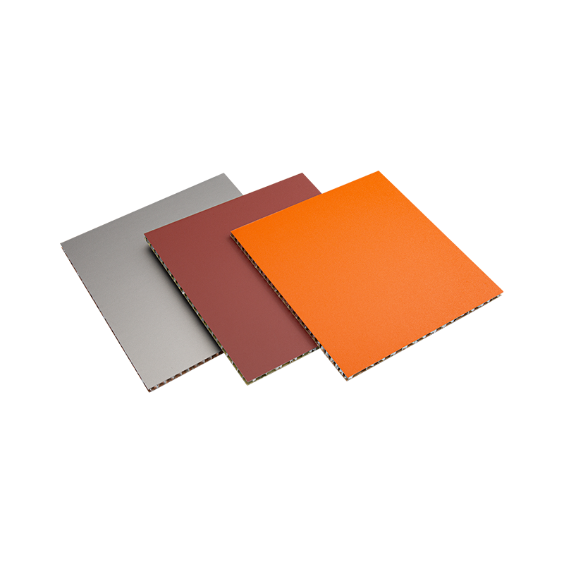 Zvučno izolirani aluminijski saćasti stropni paneli koji se lako čiste i smanjuju buku